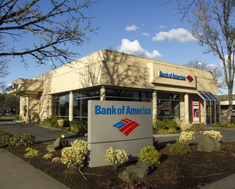 Bank of America Corp: Warren Buffett Buying This Dividend Stock