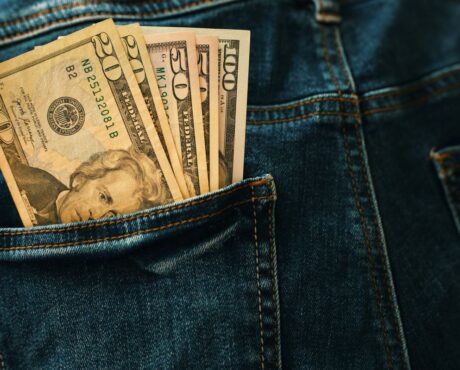 GES Stock: Combining Style with Inflation-Crushing Dividend Income