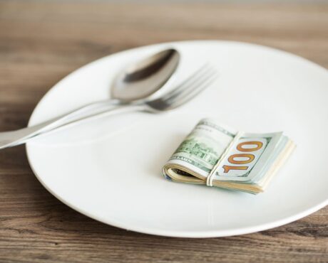 FAT Brands Inc Stock: Rare 21%-Yielding Restaurant Play