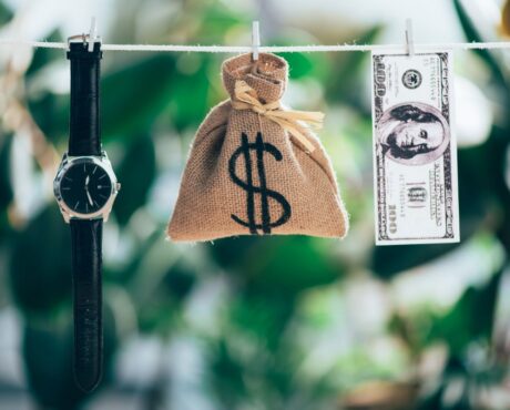 MOV Stock: Underrated Luxury Stock with a Robust Dividend