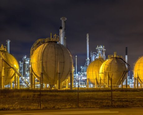 WES Stock: 9.5%-Yielder Near Record Highs